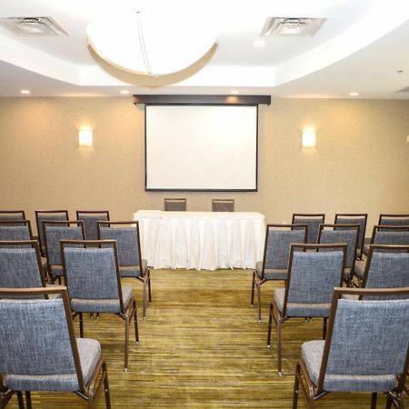 Courtyard By Marriott Toronto Brampton Hotel Bagian luar foto