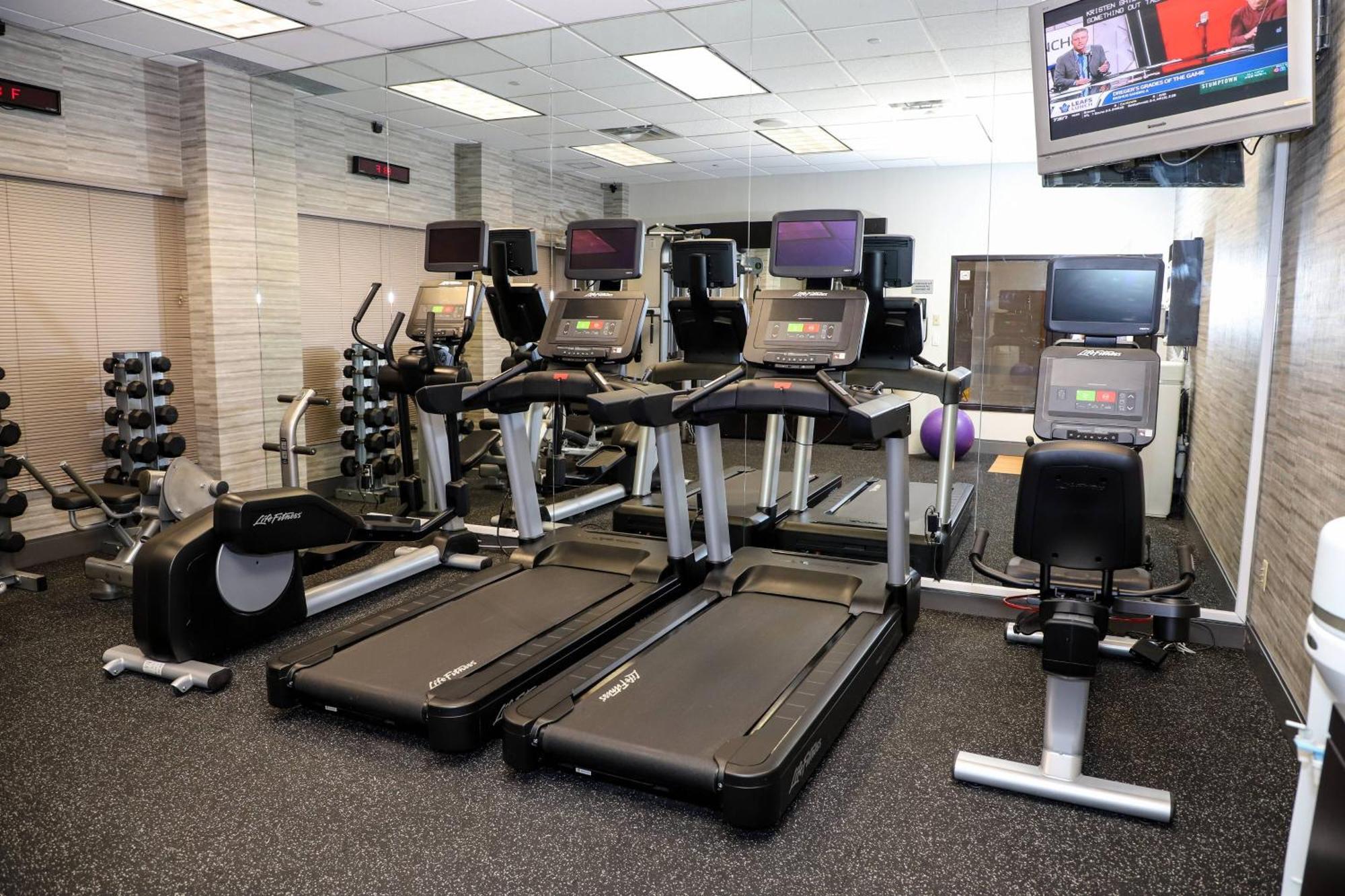 Courtyard By Marriott Toronto Brampton Hotel Bagian luar foto