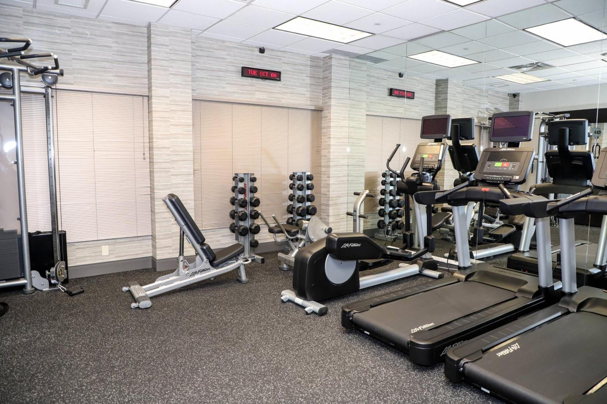 Courtyard By Marriott Toronto Brampton Hotel Bagian luar foto